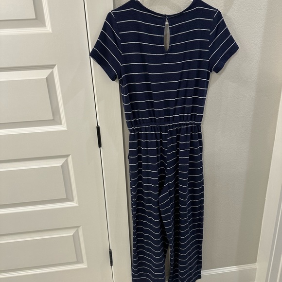 EUC Women’s Old Navy Brand Size S Small One Piece Jumper Romper Stripe Striped - Picture 11 of 12
